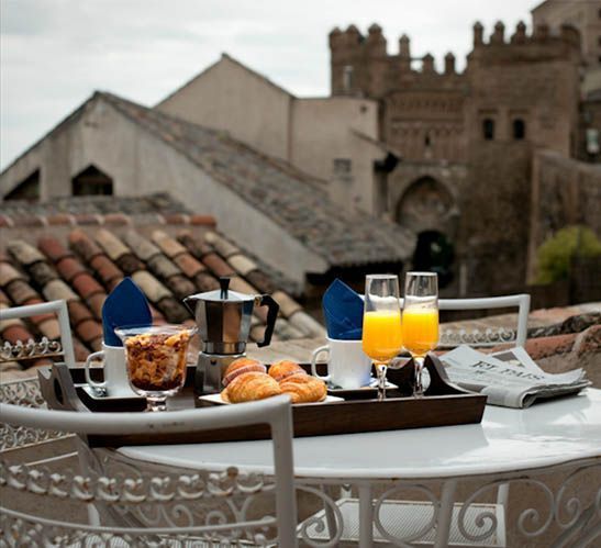 cuatro calles agencia de viajes, agencia de viajes Castilla la mancha, turismo Castilla la mancha, hoteles Castilla la mancha, experiencias turísticas, hotel abad, hotel toledo, cinco estrellas toledo, sueño de toledo puy du fou españa