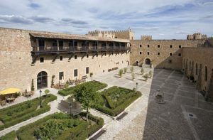 Sigüenza, parador nacional de turismo, agencia de viajes, cuatro calles, toledo, agencia cuatro calles